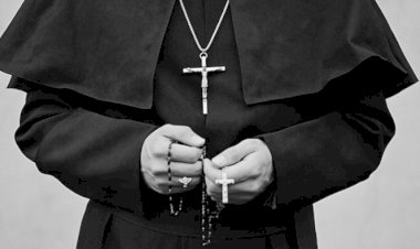 'Siz de 3 Allah’a İnanıyorsunuz!' Diyen Öfkeli Hristiyan!