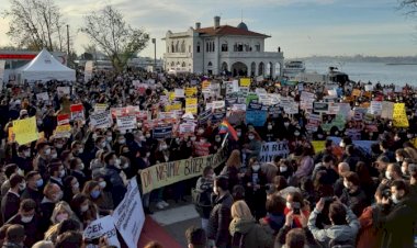 Mesele Rektör Değil, Sen Hâlâ Anlamadın mı?