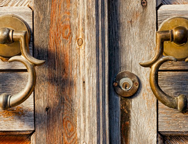 1 Kapımı Kapattılar, Allah Bana 100 Kapı Açtı